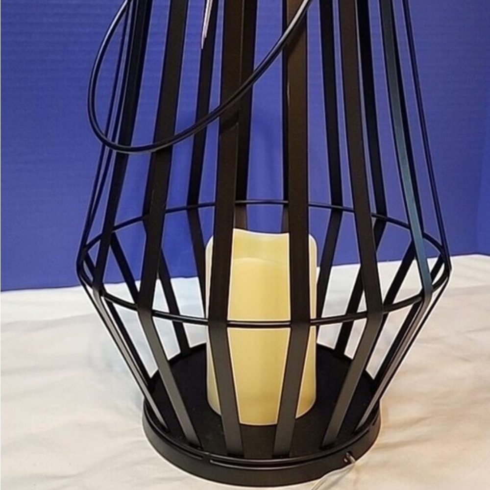 Lit lantern NWT - Picture 2 of 5